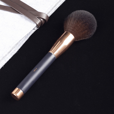 姚曳86數碼設計 化妝刷與攝影的完美融合